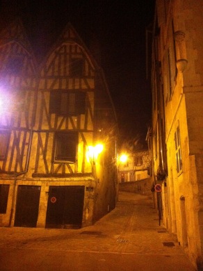 Am Abend zurück in Auxerre